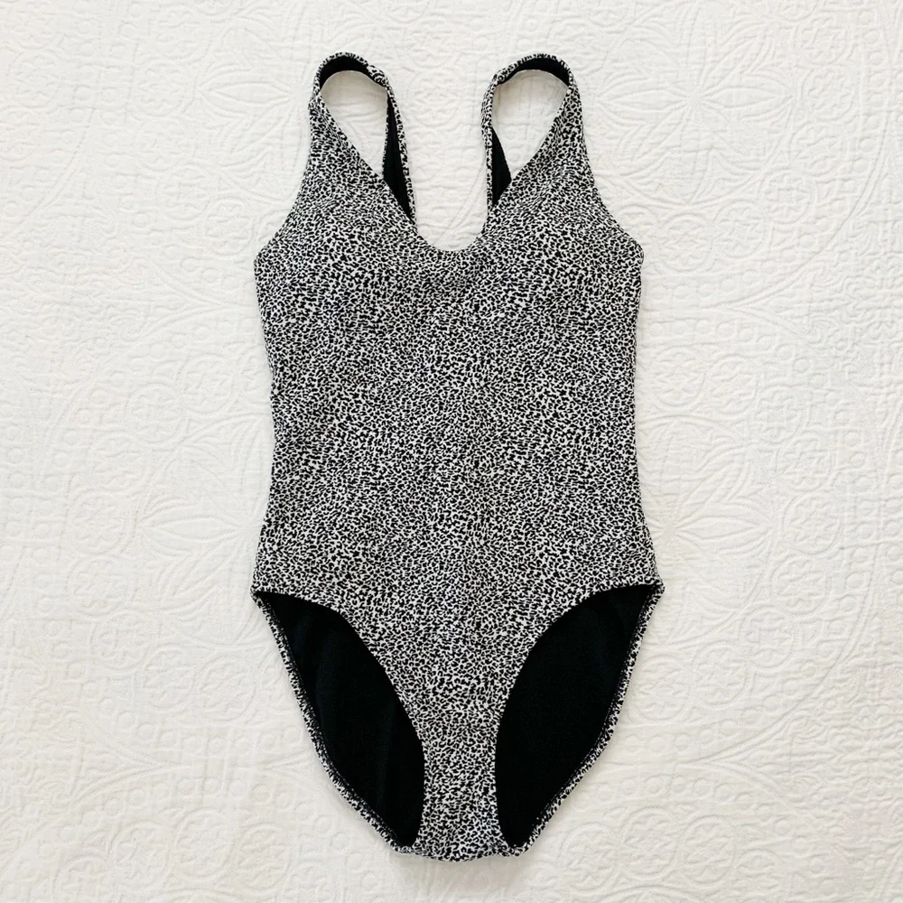 Athleta Seychelles Jacquard Textured One Piece Swimsuit, Black‎ / White
